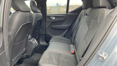 Volvo XC40 2.0 B4P Ultimate Dark 5dr Auto Petrol Estate